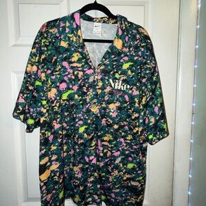 Nike Colorful Patterned Shirt